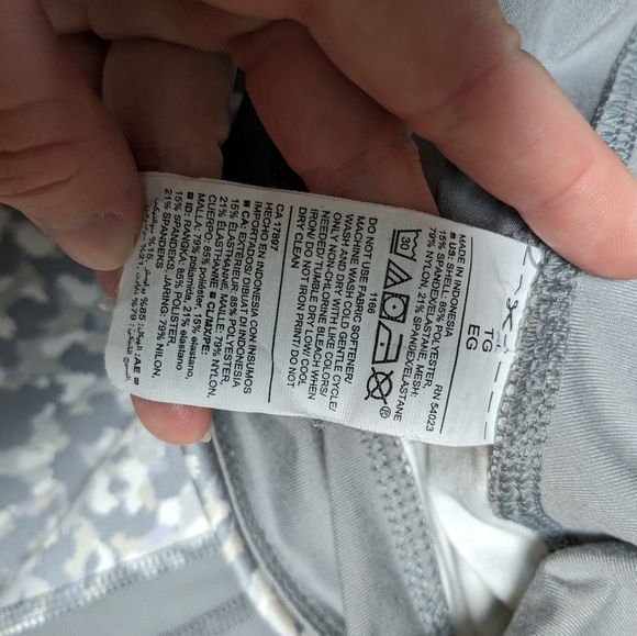 Old Navy Active Size XL Grey Camo Print Leggings Pants Activewear - Picture 5 of 9